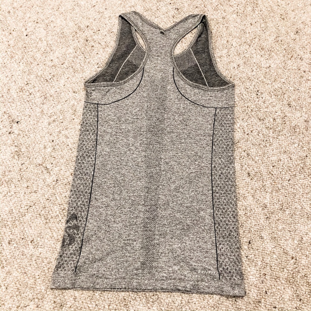 [NIKE] Dri-Fit Seamless tank - Picture 5 of 6